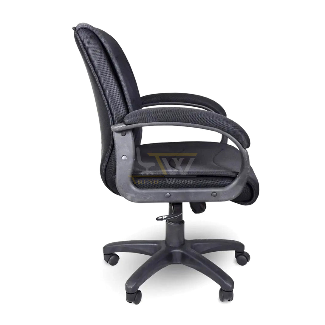 Durable rolling executive chair by Trendwood suitable for modern Pakistani