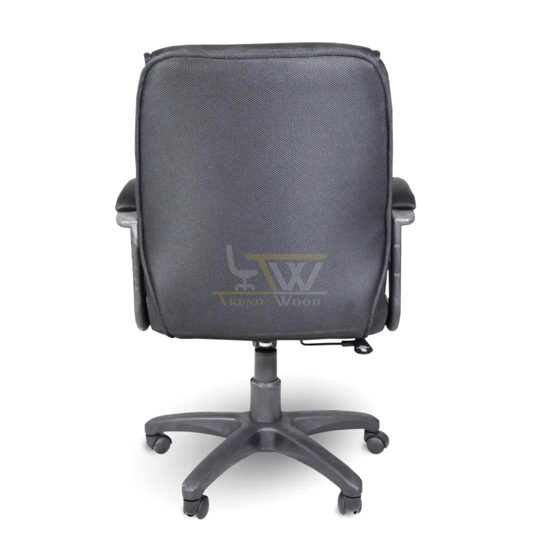 Trendwood swivel task chair with breathable fabric designed for ergonomic seating in Karachi offices.